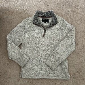 True Grit stadium pullover